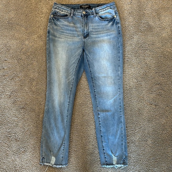 New without tags Judy Blue relaxed fit cooling denim size 11/30 - Picture 1 of 3